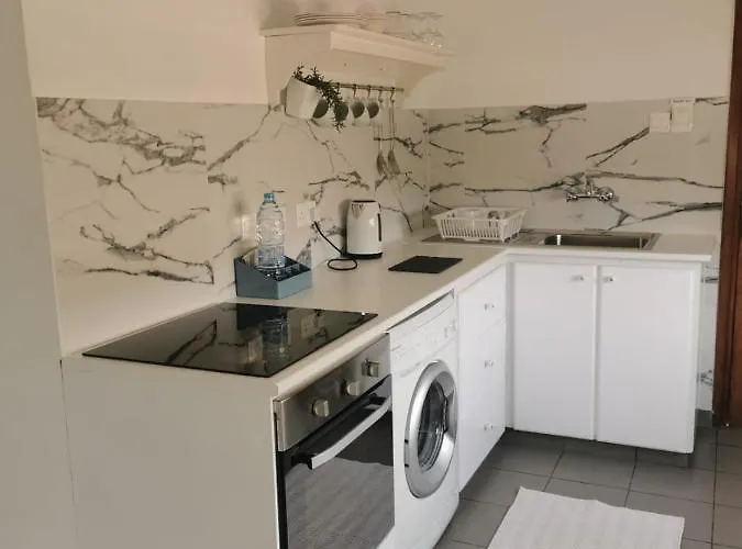 Nostalgia Apts * Lemesos